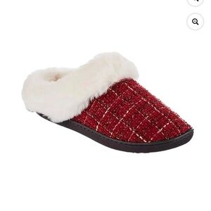 Isotoner Memory Foam Slippers Women’s L 8.5-9 Fur Cozy Indoor Outdoor Burgundy